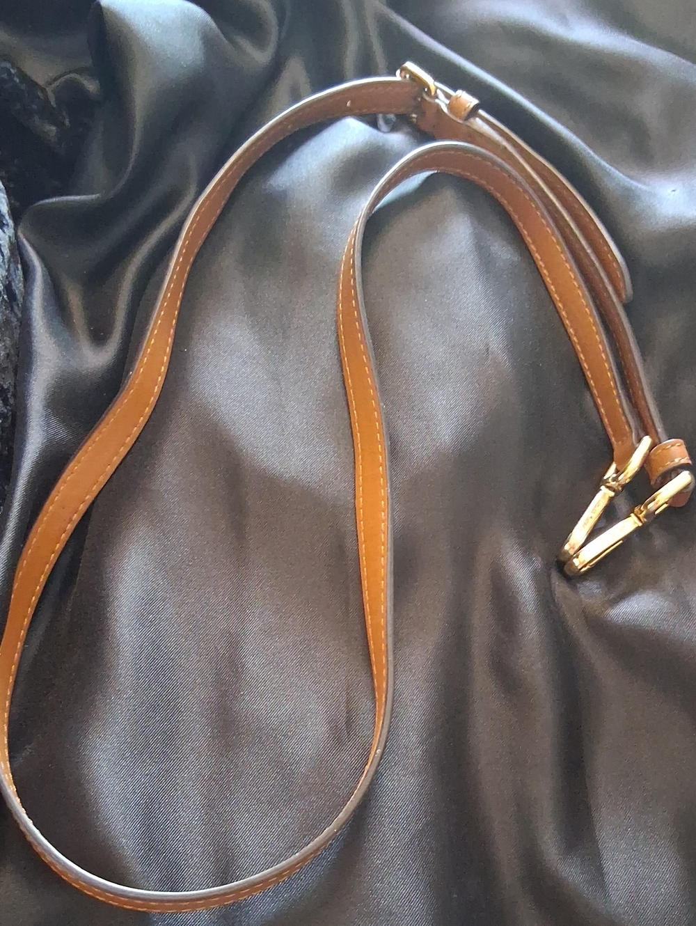 Michael Kors Tan Brown Leather Crossbody Strap with Gold Hardware